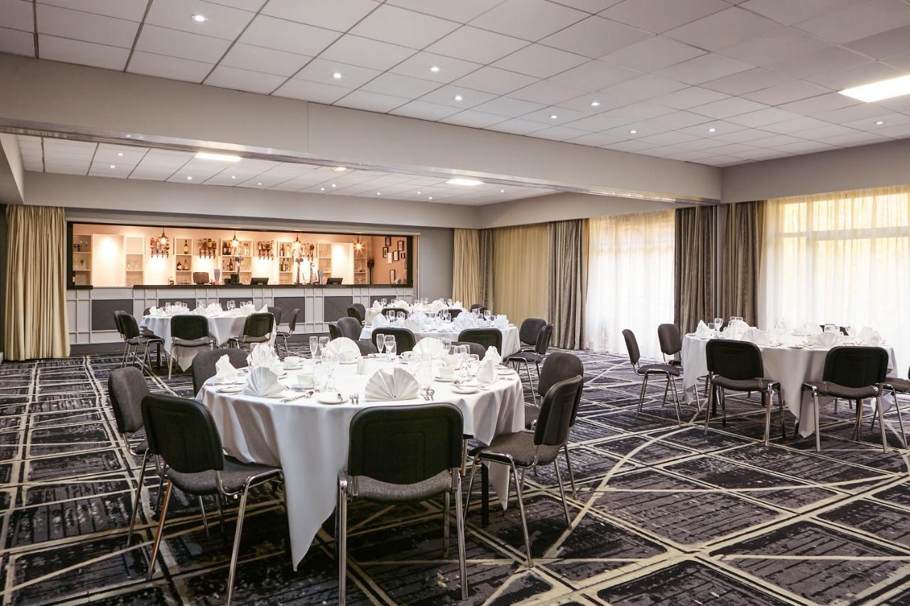 Novotel Manchester West Worsley Exterior foto